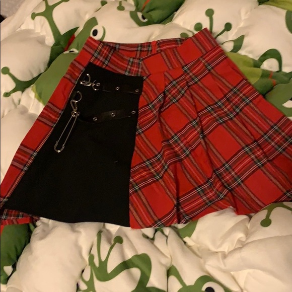 Skirt - Picture 3 of 5